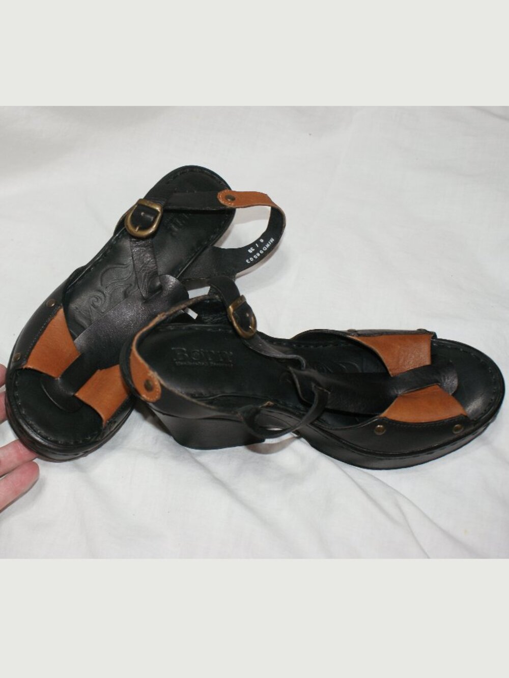 Born Leather Wedge 2-Tone Platform Sandals - Black & Tan - Size 8 - BRAND NEW - Picture 11 of 16